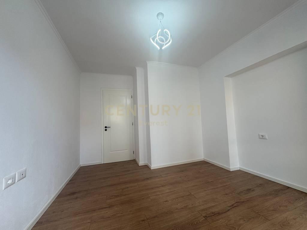 🏠 Apartment 2+1 for sale in the 21 Dhjetori area, near Ambulance No. 9