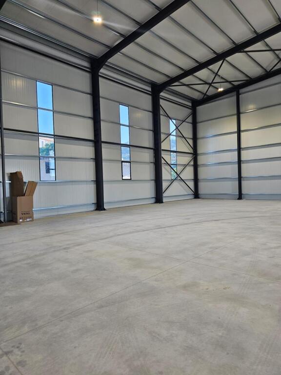 WAREHOUSE FOR RENT 530 M2 KASHAR 2,650 EURO