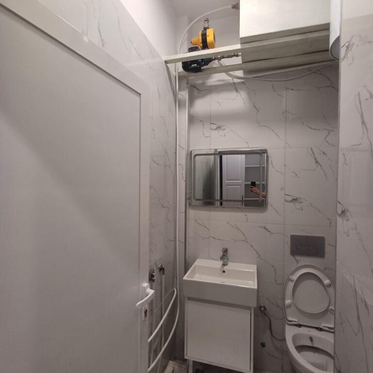 Dyqan me qira Rruga "Bilal Golemi", Komuna e Parisit, Tiranë