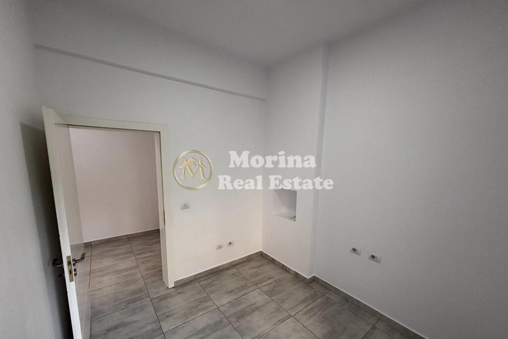 Ambient Biznesi, te Medreseja, Rruga e Dibres, 500 euro/muaj