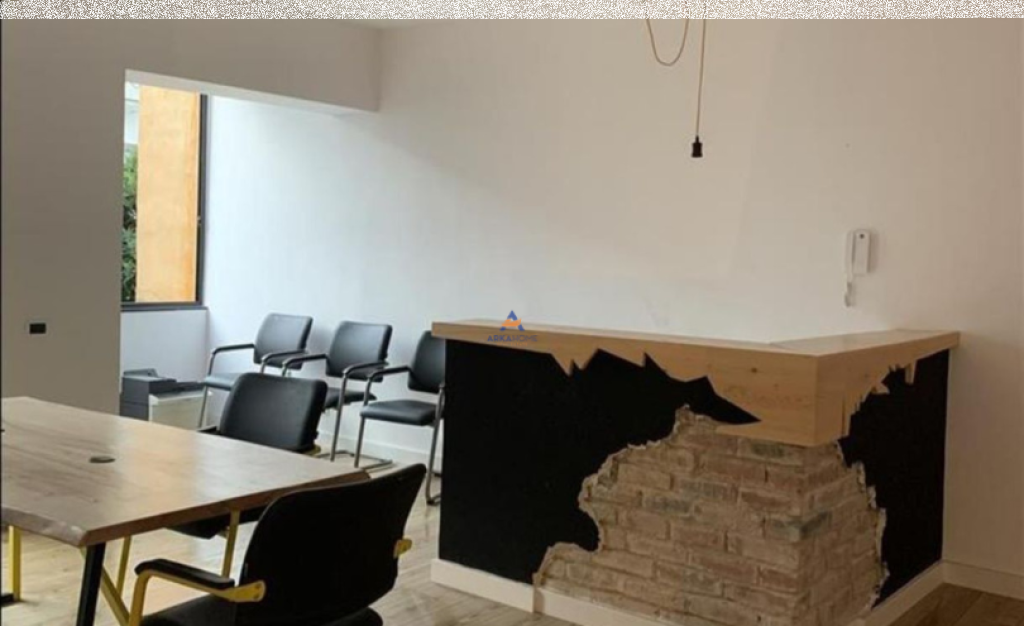 JEPET ZYRE ME QERA 110M2 "RRUGA E DURRËSIT" 1000 EURO.