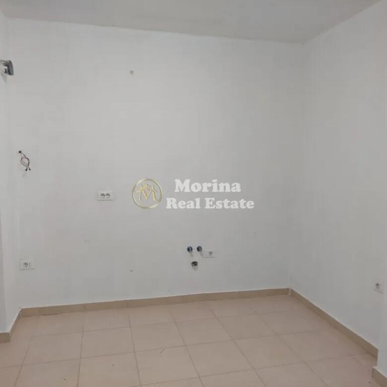 Appartamento 2+1, 5 Maggio, 450 Euro/Mese