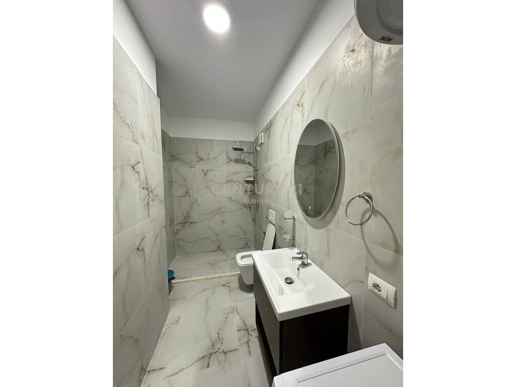 ZOGU I ZI, APARTMENT 2+1+PARKING FOR RENT