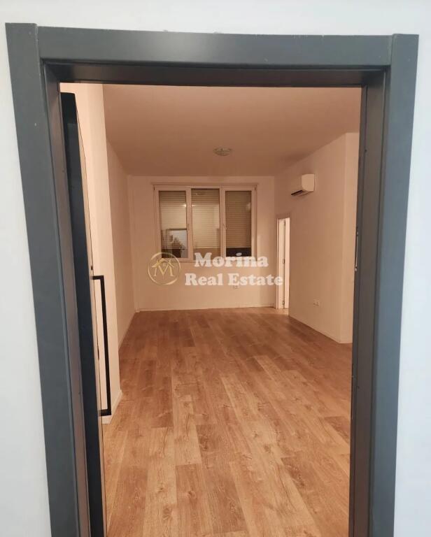 Business premises, at the Red School, Dervish Hekali Street, 700 euros/month