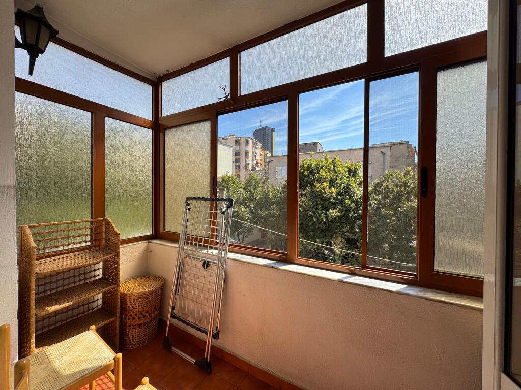 Apartament 2+1 me Qera, rruga Fortuzi, 650 Euro/muaj