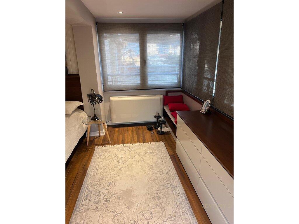 PENTHOUSE LUKSOZ NE QENDER PRANE MINISTRISE SE DREJTESISE! 2,500 € /Muaj