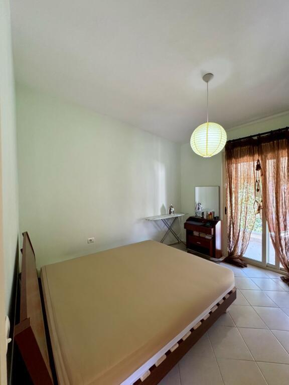 apartament per shitje tek Gjiri i Lalzit