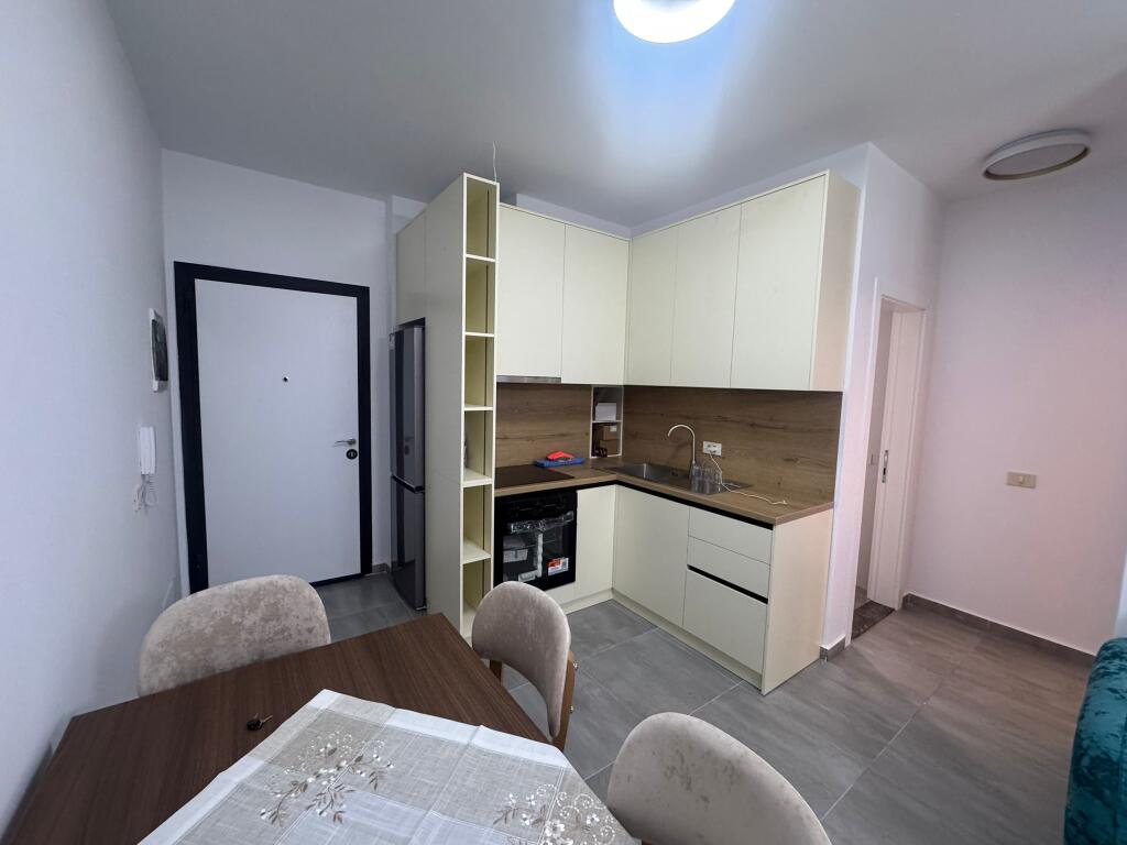 Apartament 1+1 me qera  📍 Rruga Mine Peza, Tiranë