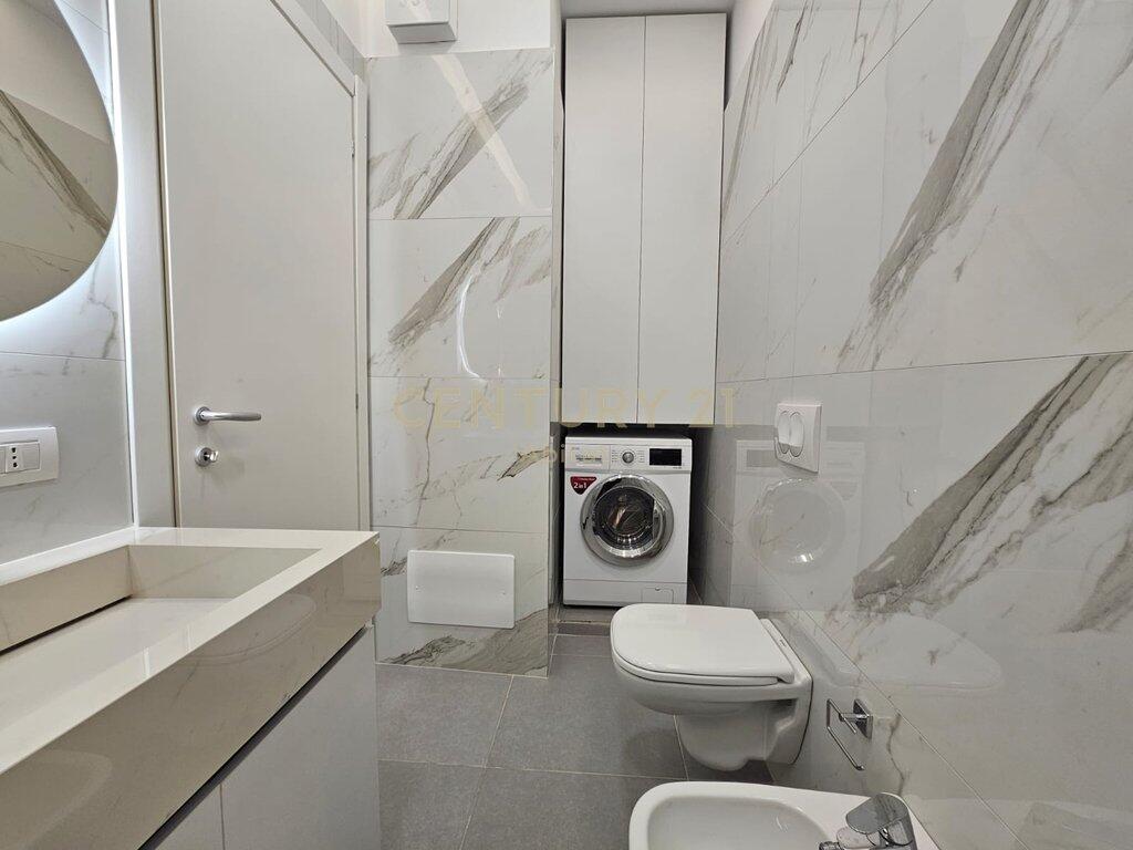 ✨ Apartament luksoz 2+1 me qira në Rrugën e Barrikadave, Tiranë