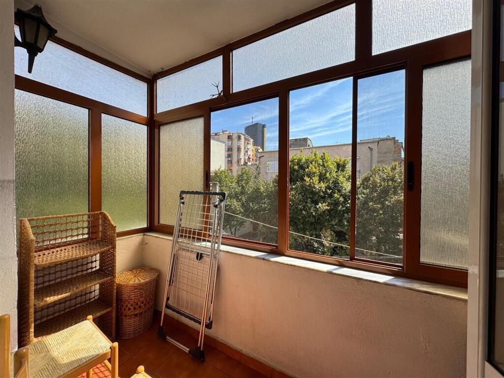 Jepet me qera Apartamenti 2+1 , Rruga fortuzi , 630 mije leke