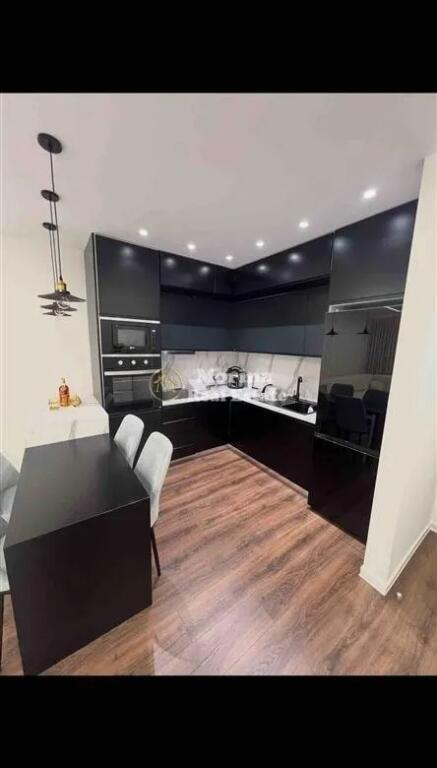 Qera, Apartament 1+1, 5 Maj 600 euro/muaj