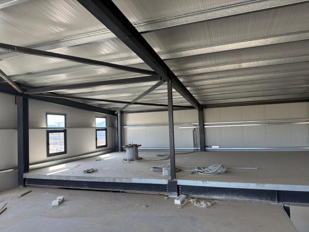 🏡 Jepet Kapanon Industrial me qira ne Vaqarr