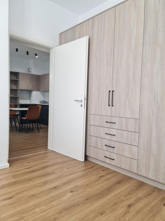 Apartament 1+1 me qira në Mangalem 21, Ali Demi, Tiranë - 400€