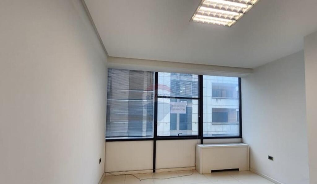 Rent- Office near the Artistic High School