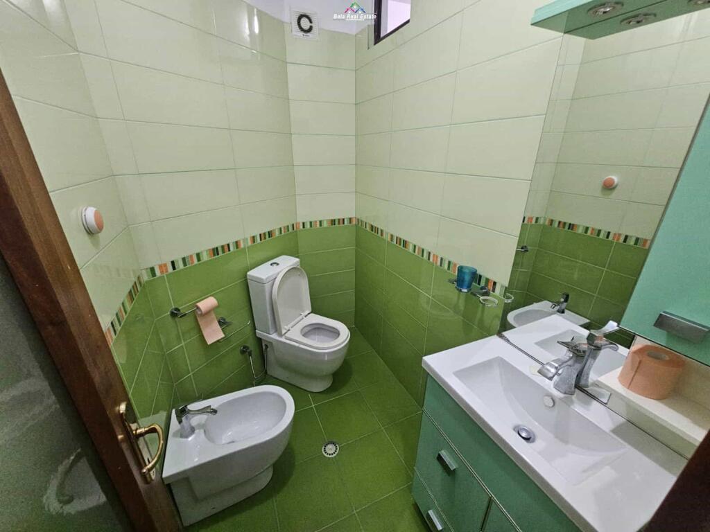Apartament Ne Shitje 3+1 Tek Rruga e Kavajes ( ID B130105) Tirane