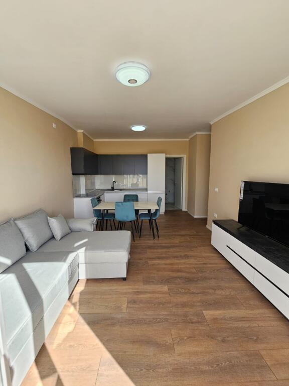 SHITET APARTAMENT 2+1 NE PLAZHIN ILIRIA PRANE HOTEL FLORIDA