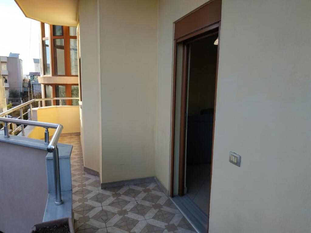 SHITET VILE 720 M2 SELITE 750.000 EURO