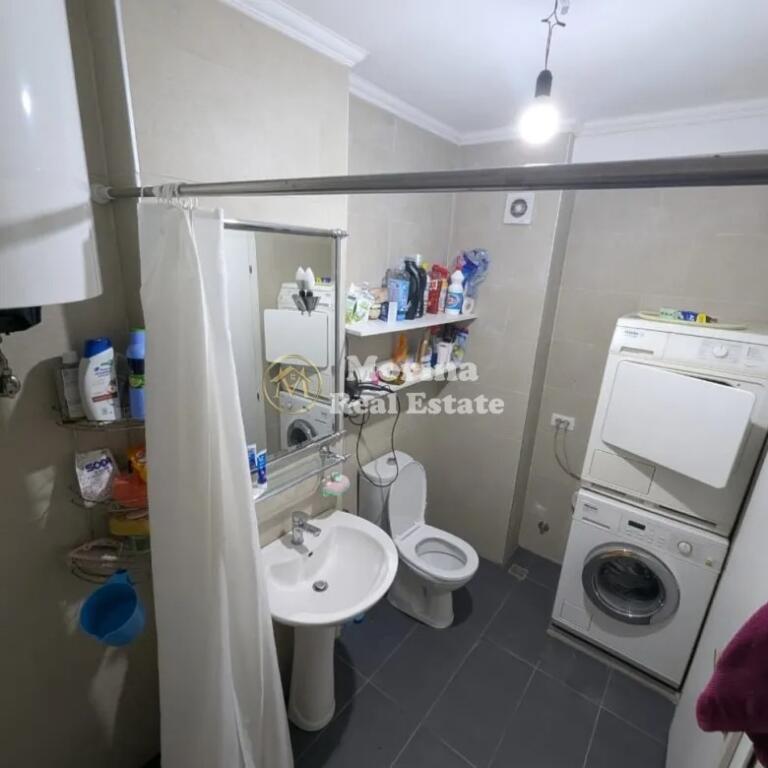 Apartament 1+1, Rruga Aleksandër Kondo, Fresku, 400 Euro/muaj