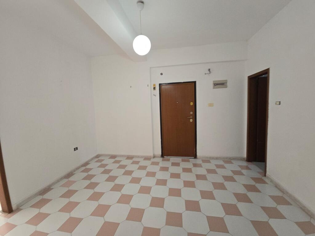 SHITET SUPER APARTAMENT 2+1 TEK ZONA E VALA PARK DURRES