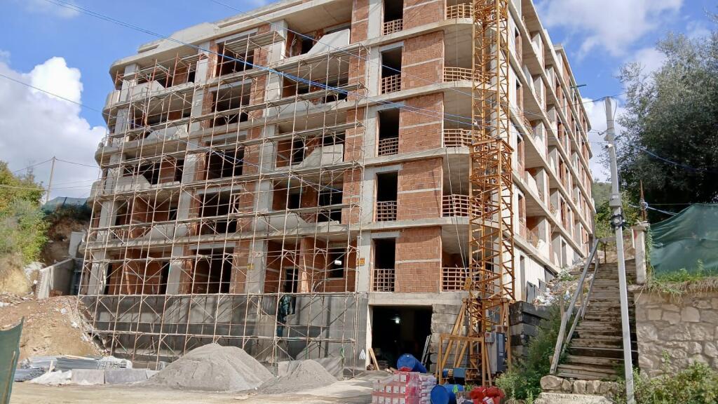 📣 Appartamento 2+1+2 in Vendita 📍 Lago Secco, Via "Hamdi Garunja" ✨