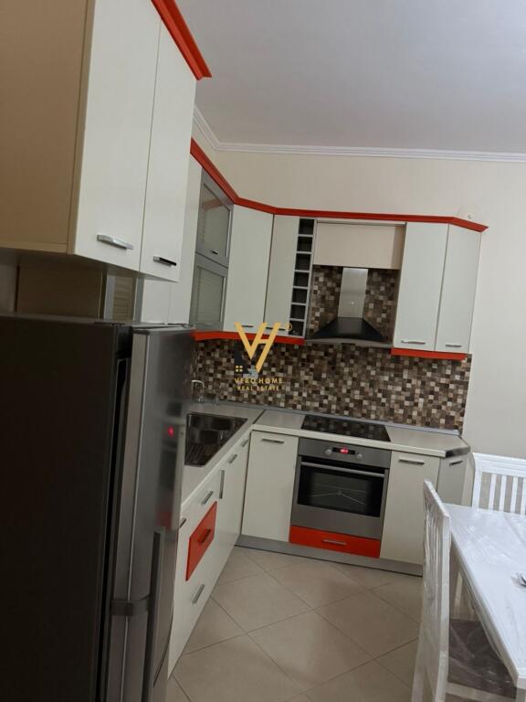 JEPET APARTAMENT 2+1+BLK ME QERA NE SAUK 450 EURO