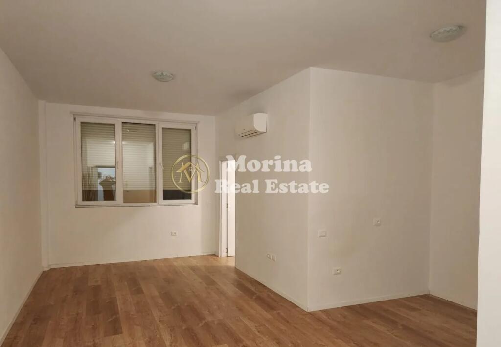 Business premises, at the Red School, Dervish Hekali Street, 700 euros/month