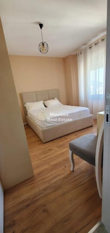 Affitto, Appartamento 2+1, Comune di Parigi, 650 euro/mese