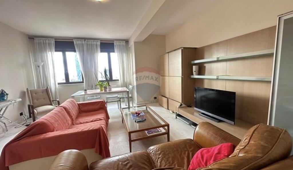QIRA – Apartament 2+1 në Qendër, Tiranë