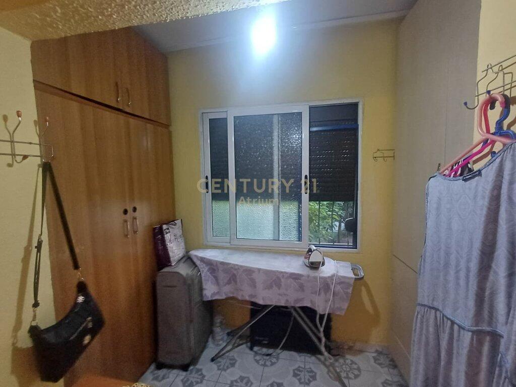 🏡 Shitet apartament 2+1 pranë Shkollës “Niket Dardani”