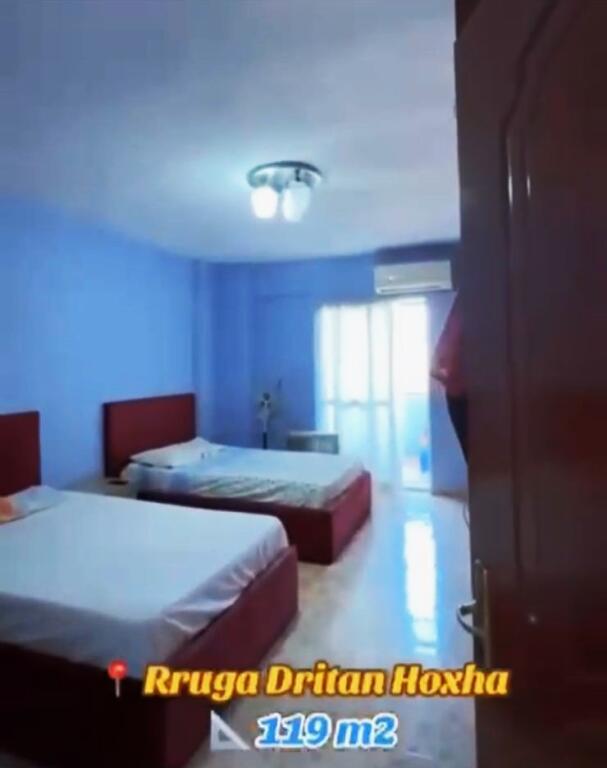 🏢Rruga Dritan Hoxha,prane Klinikes Glob jepet me qera apartament ,2+1,i mobiluar 60,000 Leke