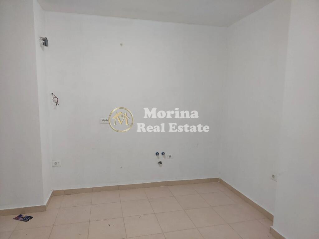 Appartamento 2+1, 5 Maggio, 450 Euro/Mese