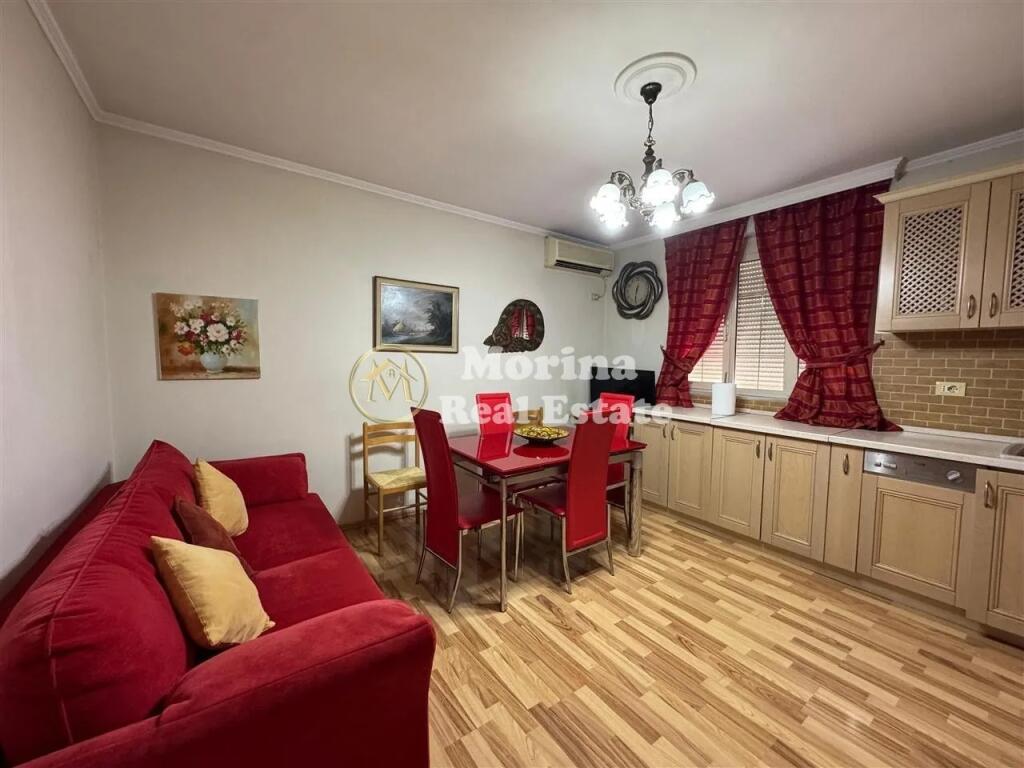 Qera Apartament 1+1, Rruga Fortuzi, 630 Euro/muaj