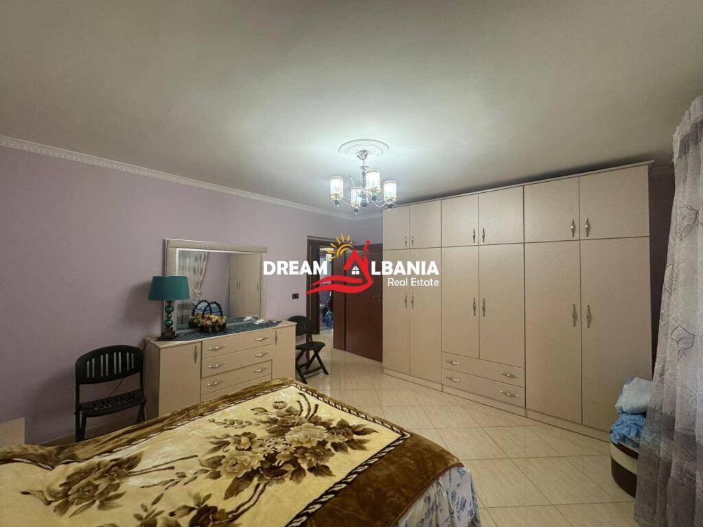2+1 apartment for rent near the Red School at the New Bazaar, Tirana (ID 42215422)