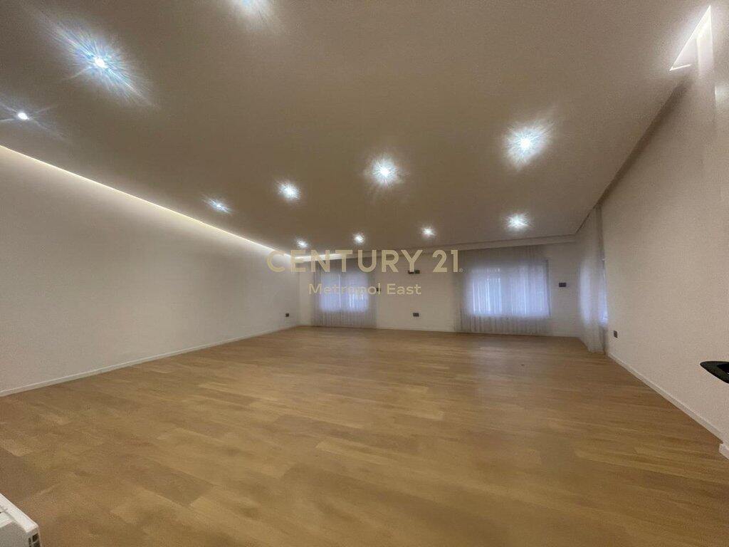 3-STORY VILLA FOR SALE + 400m2 LAND IN SECRET GARDEN RESIDENCE 695,000 €