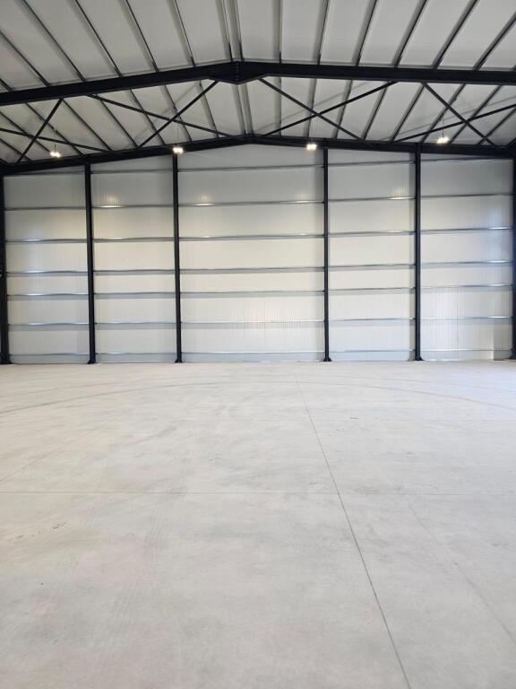 WAREHOUSE FOR RENT 530 M2 KASHAR 2,650 EURO