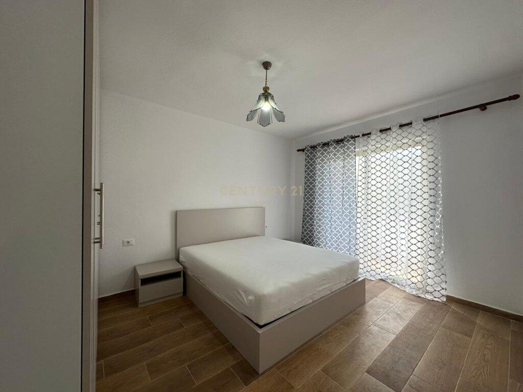 Apartament me qira 1+1, Shkolla e Bashkuar 420 € /Muaj