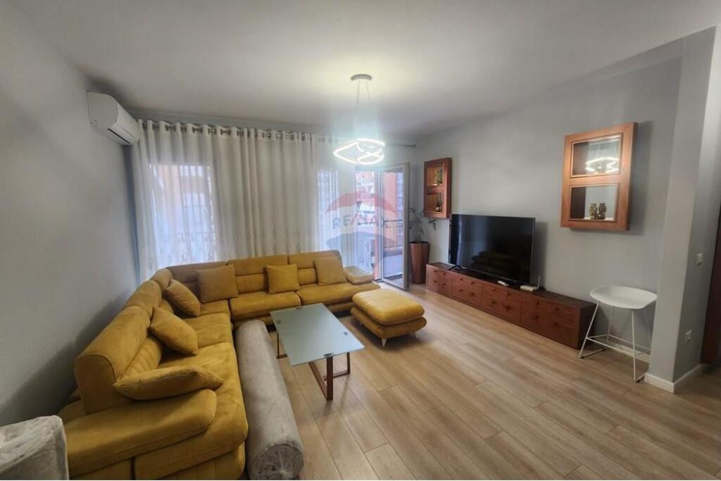 Apartament 2+1+parkim tek Kompleksi Delijorgji