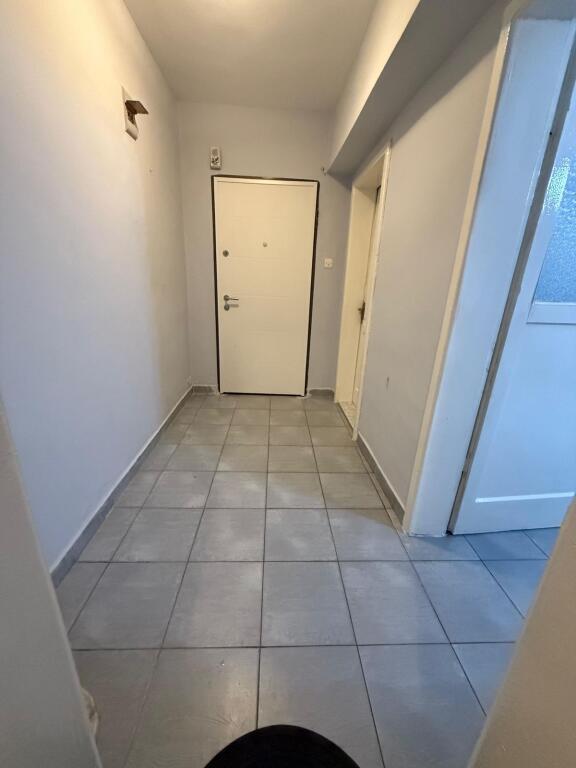 Apartament me qera 1+1