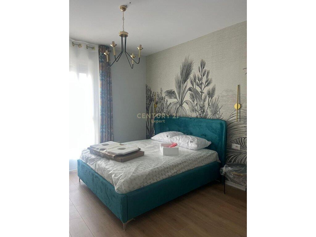 APARTAMENT 2+1+2 PER QIRA TEK TRIO TOWER !