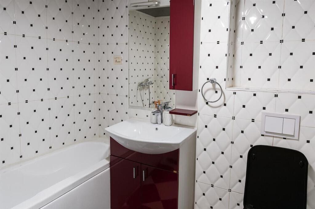 Apartament 2+1 per qira tek Shallvaret