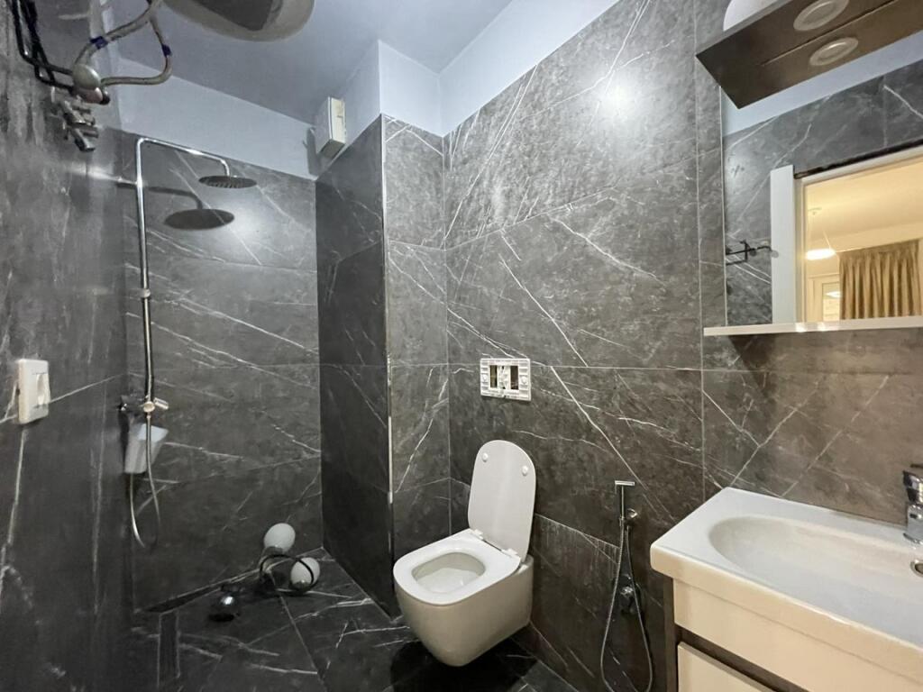 Jepet me QIRA apartament 2+1 Rezidenca “Kodra e Diellit” afër "Gjimnazit British"