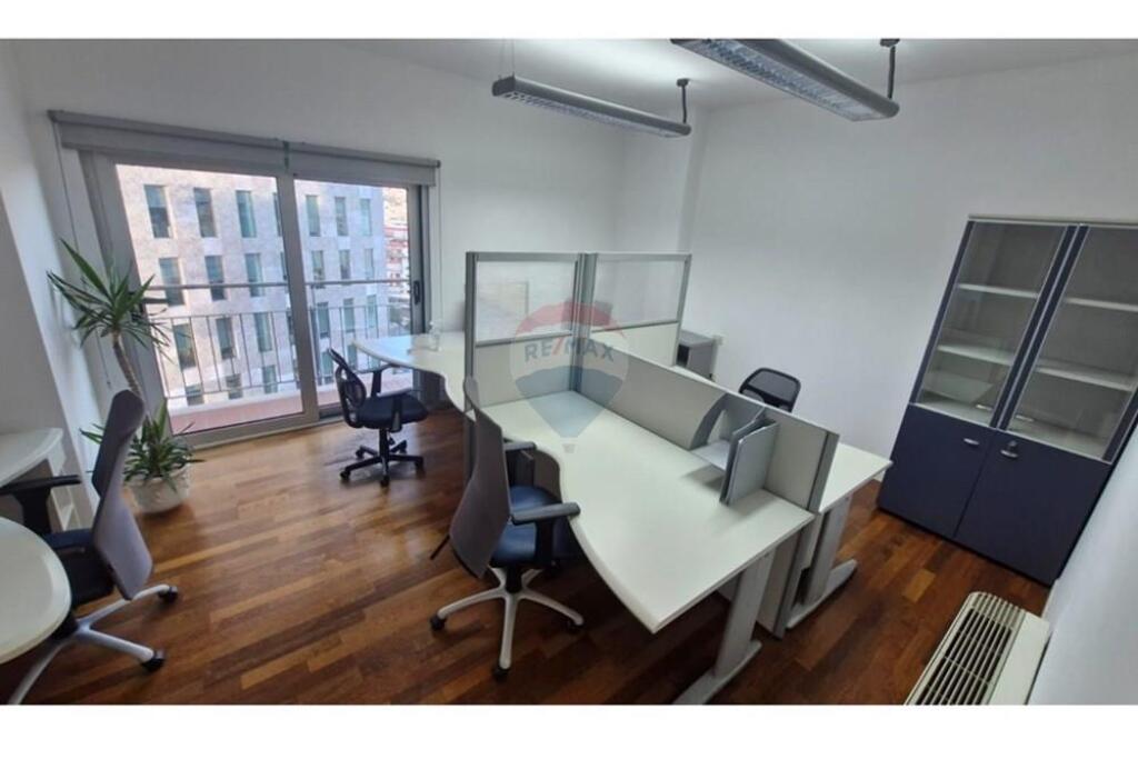 Super ufficio in affitto presso ETC!