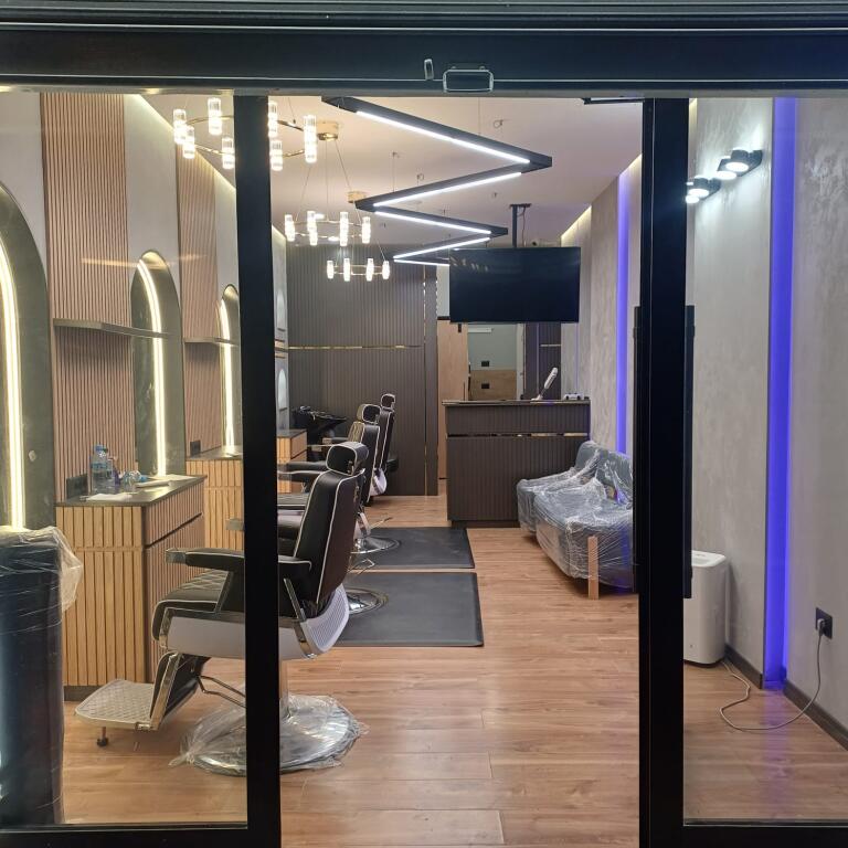 Dyqan me qira Rruga "Bilal Golemi", Komuna e Parisit, Tiranë