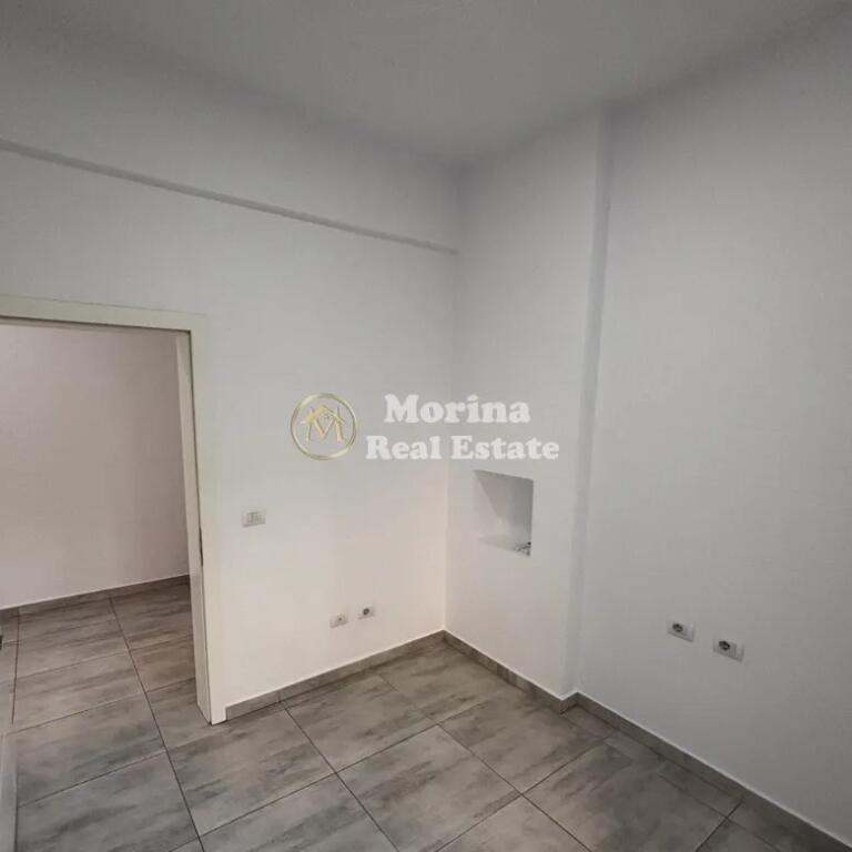 Ambient Biznesi, te Medreseja, Rruga e Dibres, 500 euro/muaj