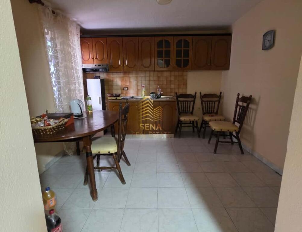 Qira,Hyrje Private,1+1+bllk, Kinostudio, 50.000 ALL/Muaj i Diskutueshem