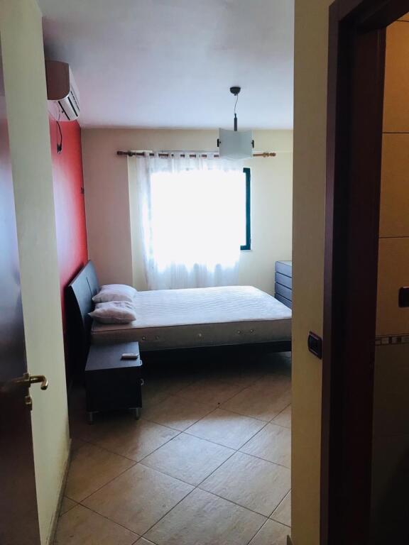For rent apartment 3+1+3 at Komuna e Parisit