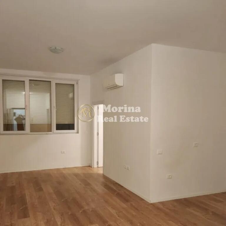 Business premises, at the Red School, Dervish Hekali Street, 700 euros/month