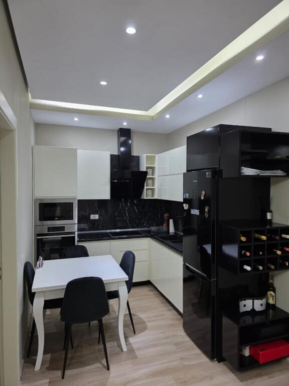 For rent 1+1 Botanical Garden
