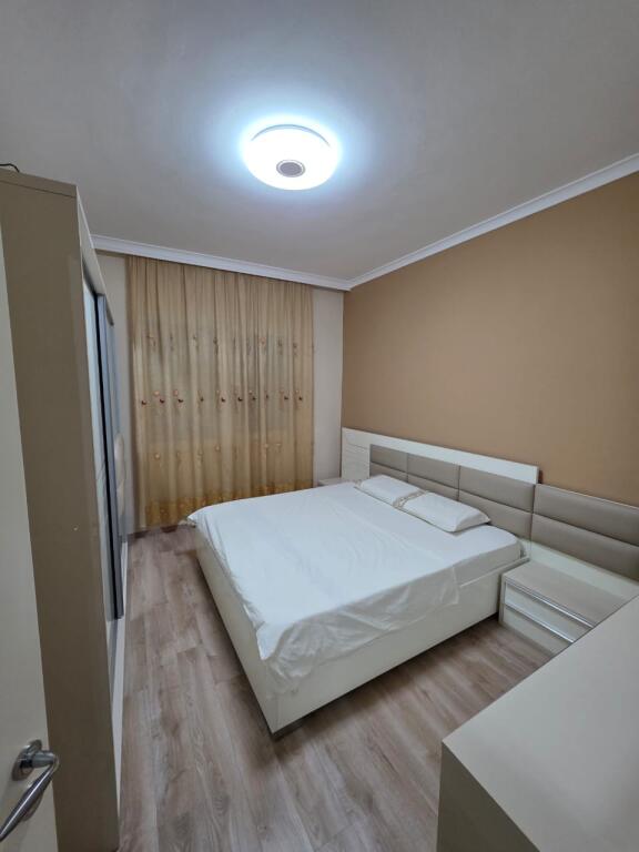 For rent 1+1 Botanical Garden