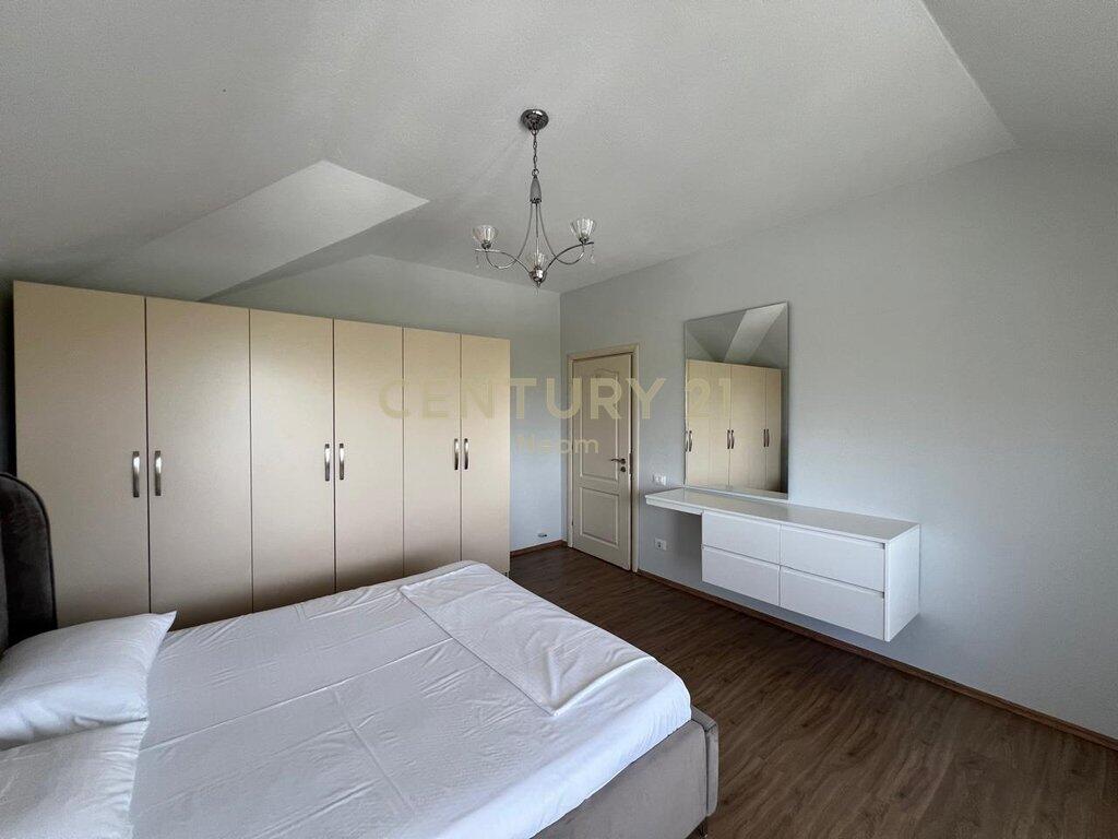 🏡 Kat Vilë 2+1+2 për Qira pranë Liqenit të Tiranës – Me Parkim të Dedikuar